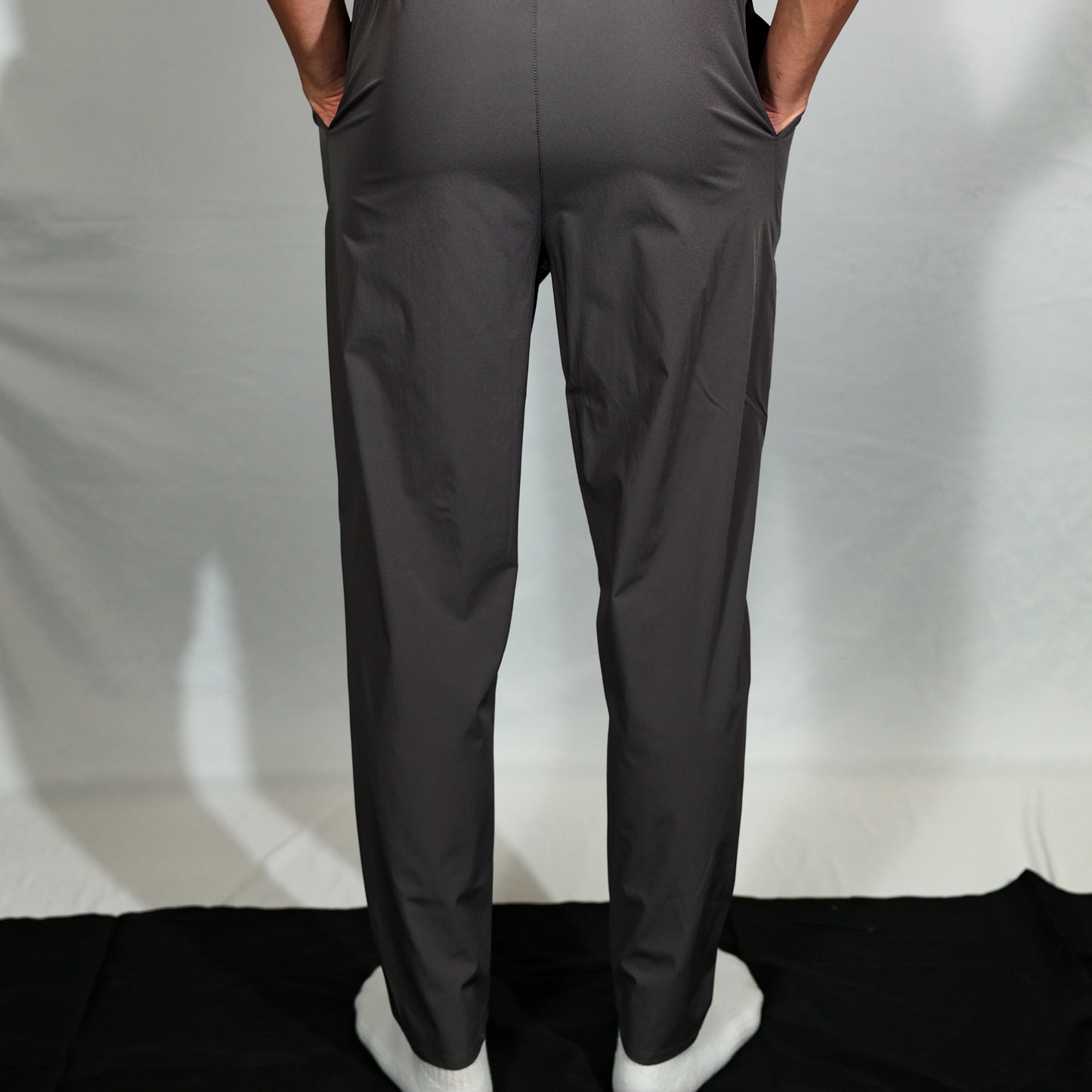 Men’s Everyday Athletic Tapered Pants